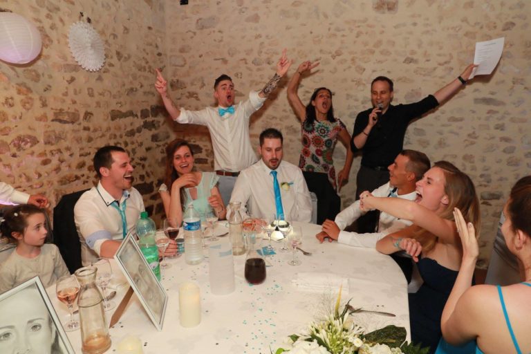 Animation mariage quiz - blind test musical Ferme du Vintué en Essonne (91)