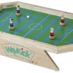 WEYKICK FOOTBALL location jeu en bois location 91-75-94-78 - NB DE JOUEURS : 2-4 - PRINCIPE : Jeu de hockey dont les joueurs sont magnétisés pour des parties endiablées - DIMENSION : 71 x 46 cm